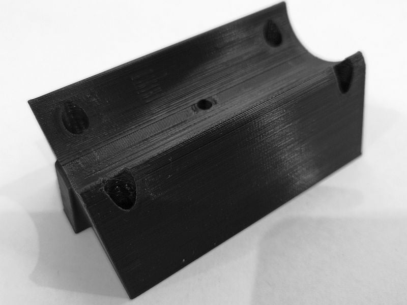 Unimog Halteschale für Motorrohr hohe Version