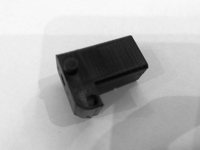 Unimog Motorhalter für Vorderachse