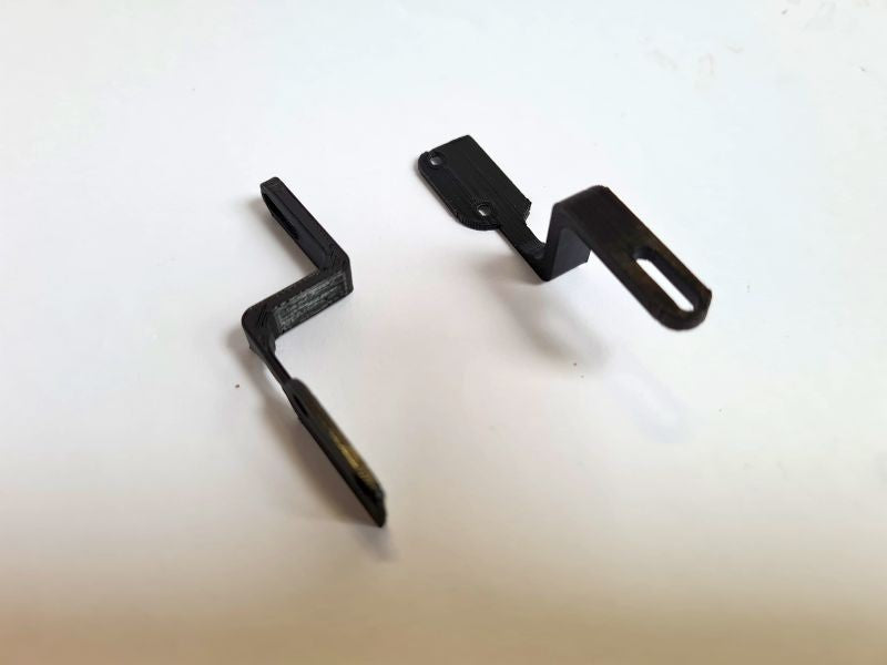 Schutzblech Halter vorne für das 3000er Traktor Chassis